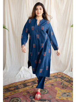 The Indian Ethnic Co. - Blue Loose Ajrakh Print Cotton Kurta