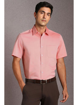 Louis Philippe - Men Pink Solid Half Sleeves Formal Shirt