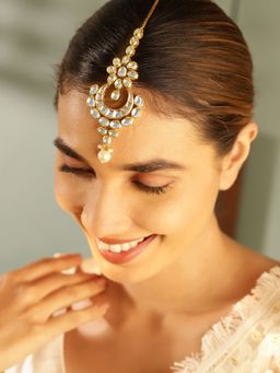 Priyaasi - Floral Chandbali Style Design Gold Plated Elegant Maang Tikka