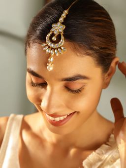 Priyaasi - Kundan Chandbali Floral Pearl Style Gold Plated Maang Tikka