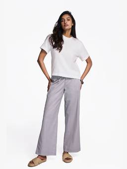 TERRA LUNA - Cela White Solid T-shirt