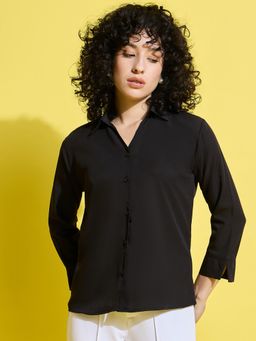Buynewtrend - Crepe Regular Fit Solid Black Women Formal Shirt