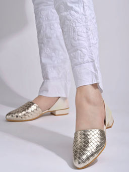 Shoetopia - Textured Golden Serena Ballerinas