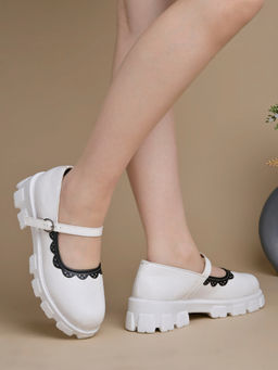 Shoetopia - Round Toe White Mary Janes Bellies