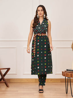 Rustorange - Emerald Green Ikat Inspired Kurta Pant With Belt (Set of 3)