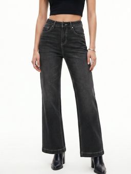 Outzidr - Black Solid Plain Regular Fit Jeans