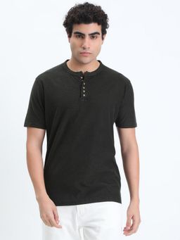 SHOWOFF - Men Olive Cotton Solid Henley Neck T-Shirt