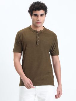 SHOWOFF - Men Olive Cotton Solid Henley Neck T-Shirt