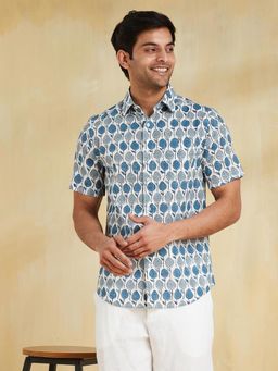 Fabindia - Men Cotton Printed Slim Fit White Shirt