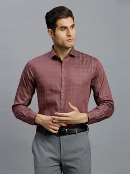 Reid & Taylor - Men Cotton Checks Slim Fit Wine Shirt