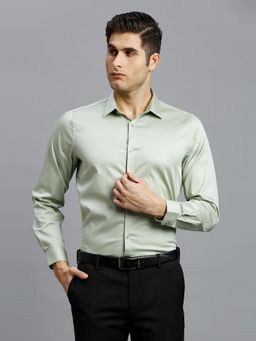 Reid & Taylor - Men Cotton Blend Solid Slim Fit Green Shirt