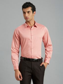 Reid & Taylor - Men Cotton Blend Solid Slim Fit Peach Shirt