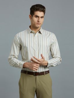 Reid & Taylor - Men Cotton Stripes Slim Fit Brown Shirt