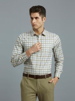 Reid & Taylor - Men Cotton Checks Slim Fit Brown Shirt