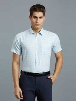 Reid & Taylor - Men Cotton Checks Slim Fit Blue Shirt