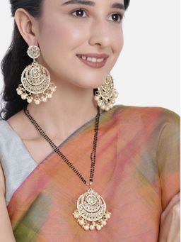 I Jewels - Traditional Pearl Kundan Pendant With Black Bead Chain Mangalsutra Earrings