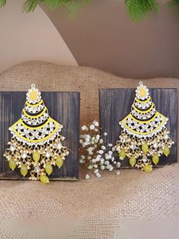 I Jewels - Gold Plated Traditional Handcrafted Pearl Kundan Beaded Chandbali Earrings