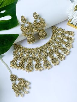 I Jewels - Traditional Kundan & Pearl Drops Bridal Choker Necklace Jewellery Set For Women