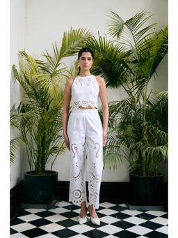 Kay Kay BY KKHUSHI SAHAII - Veyra White Mid Waist Jeans