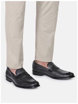 HATS OFF ACCESSORIES - Black Solid-plain Loafers For Men