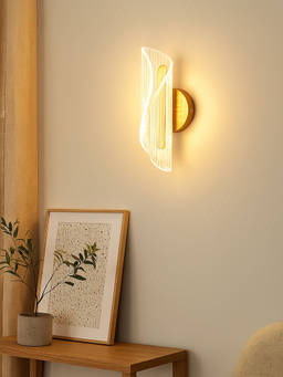 Whispering Homes - Curl Design Acrylic LED Wall lamp - Gold
