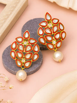 Estele - Gold Plated Flower Shaped Kundan Earrings for Women