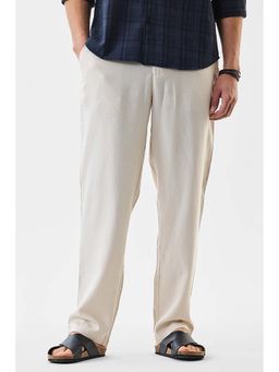 Snitch - Men Off White Solid Casual Trouser