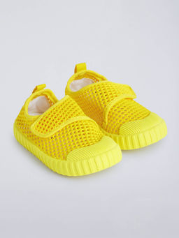 Hopscotch - Perforated Sneakers Yellow
