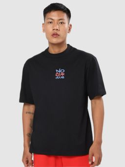 Bewakoof - Men's Black No Fear Club Typography Oversized T-shirt