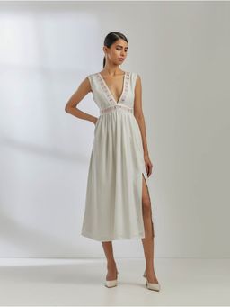 The Indian Cause - White Silk Sirgus Dress