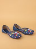 Navy Blue color option, Currently selected