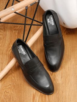 Teakwood - Leathers Men Black Solid Leather Slip-on Loafers