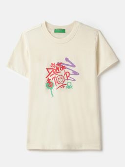 United Colors of Benetton - Cream Regular Fit Round Neck Typography T-shirt