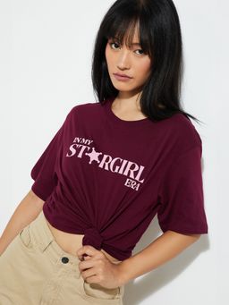 max - Women Maroon Typography Relaxed Fit T-shirt