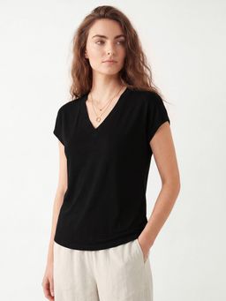 max - Women Black Solid T-shirt