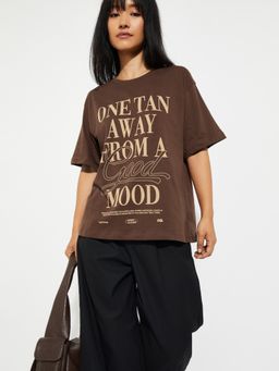 max - Women Brown Typography Relaxed Fit T-shirt