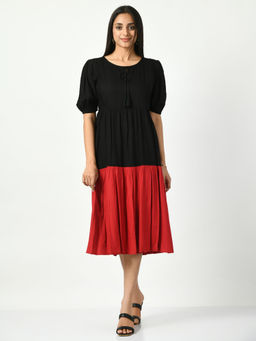 Aaruvi Ruchi Verma - Black Maternity Dress