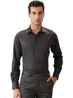 Park Avenue - Regular Fit Black Pure Cotton Semi Cut Away Collar Shirt