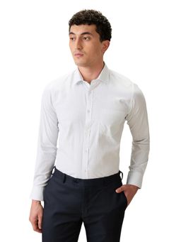 Park Avenue - Slim Fit Light Blue Cotton Blend Semi Cut Away Collar Shirt