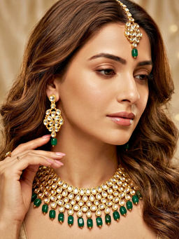 LUCKY JEWELLERY - 18K Gold Plated Kundan Green Bead Necklace, Pair of Earrings & Mangtika