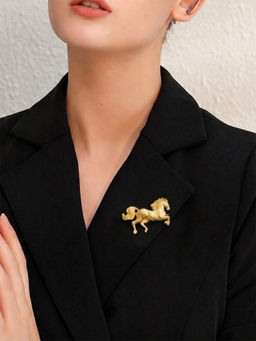 Treemoda - Matt Gold Plated Vintage Horse Brooch