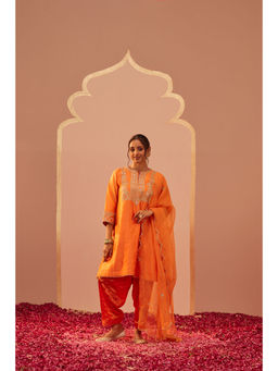 Sheetal Batra - Orange Kurta With Salwar And Dupatta (Set of 3)