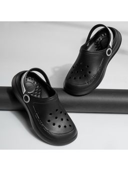 Red Tape - Women Solid Black Clogs