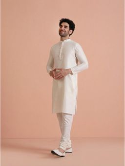 KISAH - Men's Off White Cotton Blend Solid Kurta with Churidar