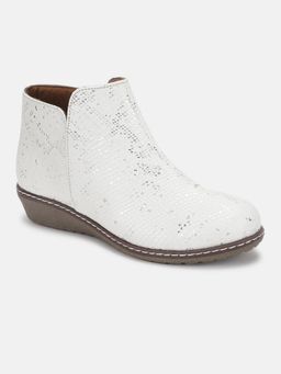 Marc Loire - Women White Textured Boots
