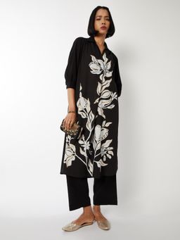 max - Women Black Floral Print A-line Kurta with Pant