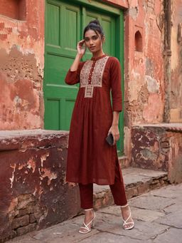 max - Women Maroon Embroidered Straight Kurta with Pant
