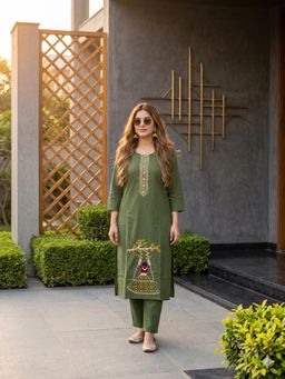 BERRYLICIOUS - Women Green Embroidered Kurta with Palazzo