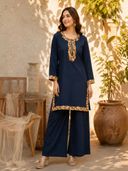 Navy Blue color option, Currently selected