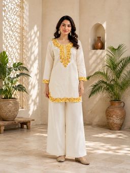 BERRYLICIOUS - Women White Embroidered Co-ord